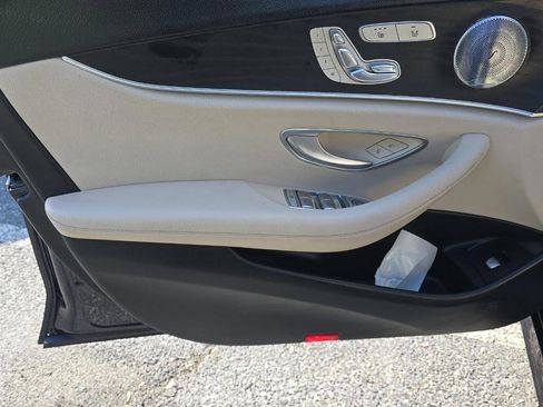 Used 2017 Mercedes-Benz E 300 4MATIC w/ Premium 2 Package image 8