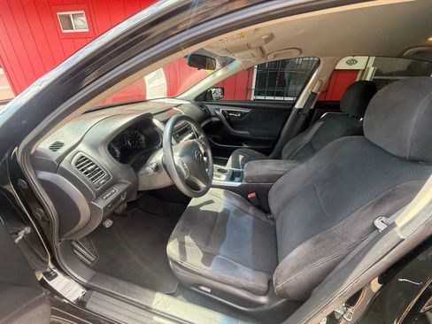 Used 2014 Nissan Altima 2.5 S FWD image 7