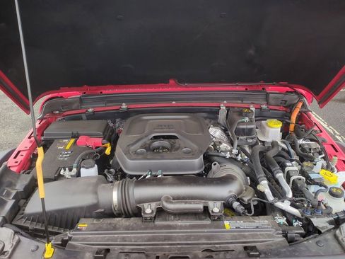 Used 2025 Jeep Wrangler Unlimited Rubicon 4xe w/ Safety Group AWD/4WD image 28