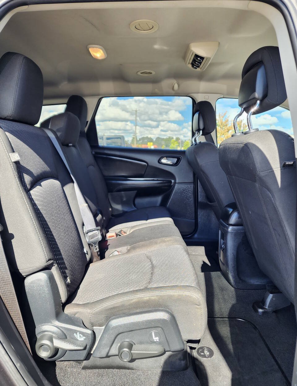 Used 2017 Dodge Journey SE w/ Flexible Seating Group FWD image 19