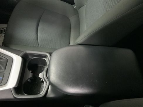 Used 2021 Toyota RAV4 LE AWD/4WD image 26