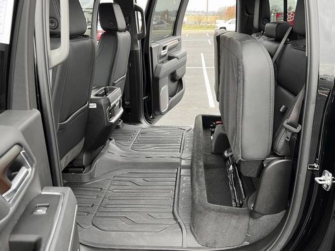 Used 2025 GMC Sierra 2500 Denali image 18