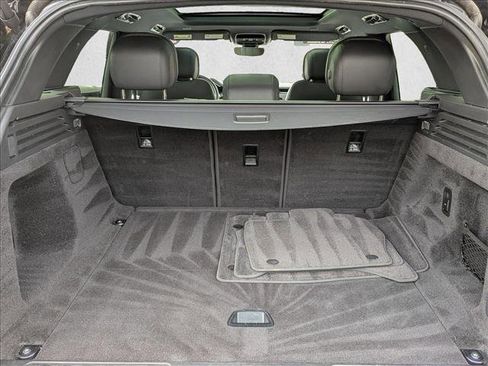 Certified 2025 Land Rover Range Rover Sport SE image 6