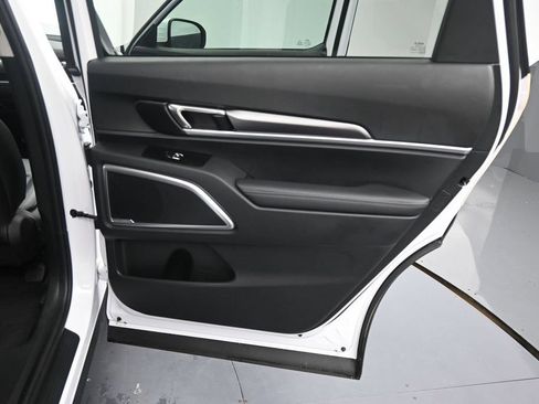 Certified 2024 Kia Telluride S w/ S Sunroof Package AWD/4WD image 21