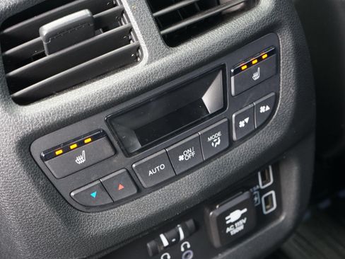 Used 2022 Honda Pilot Black Edition image 15