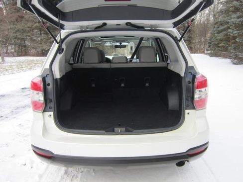 Used 2014 Subaru Forester 2.5i Limited image 35