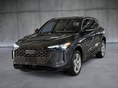 Certified 2025 Audi Q5 Premium Plus w/ Premium Plus AWD/4WD image 1