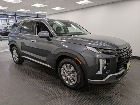 Used 2023 Hyundai Palisade SEL w/ Cargo Package AWD/4WD image 3
