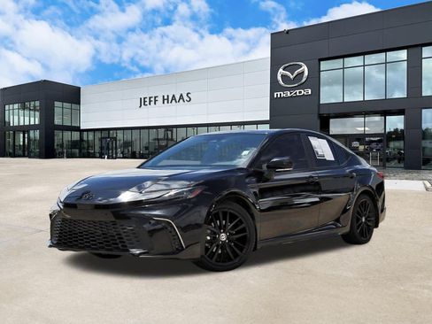 Used 2025 Toyota Camry XSE w/ Premium Plus Package FWD image 1