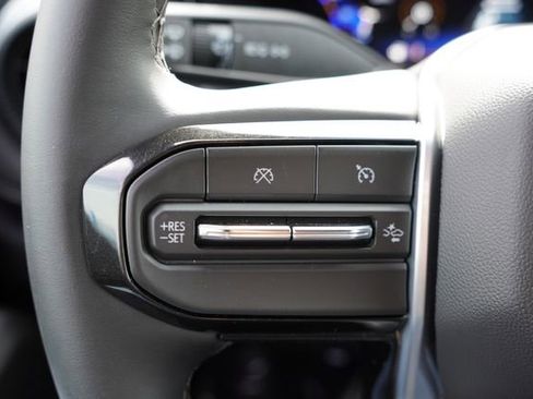 Used 2024 Chevrolet Colorado LT w/ LT Convenience Package II image 30