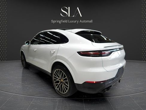 Used 2023 Porsche Cayenne Platinum Edition w/ Towing Package w/o Tow Ball image 7