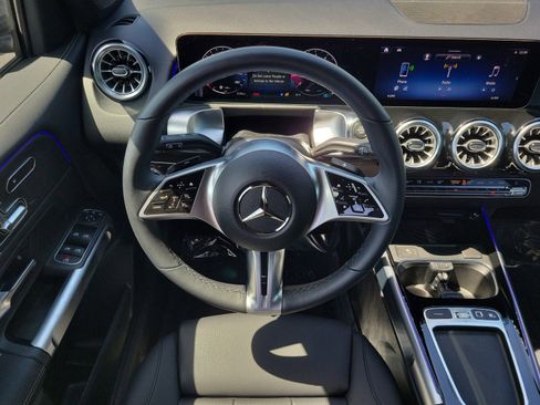 Used 2026 Mercedes-Benz GLB 250 w/ Exclusive Package image 13