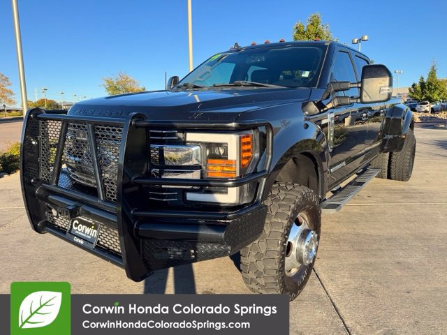 Used 2019 Ford F350 Lariat w/ Lariat Value Package AWD/4WD image 4