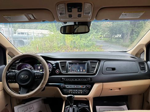 Used 2016 Kia Sedona SX FWD image 21