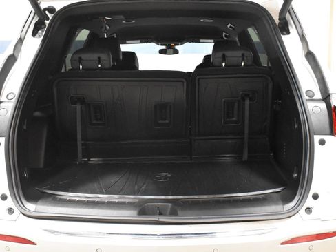 Used 2023 Buick Enclave Essence w/ LPO, Floor Liner Package FWD image 29