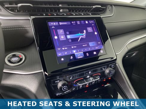 New 2025 Jeep Grand Cherokee Altitude image 5