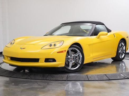 Used 2006 Chevrolet Corvette Convertible w/ Preferred Equipment Group RWD image 13