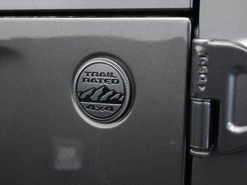 Used 2024 Jeep Gladiator Sport w/ Premium Package image 33