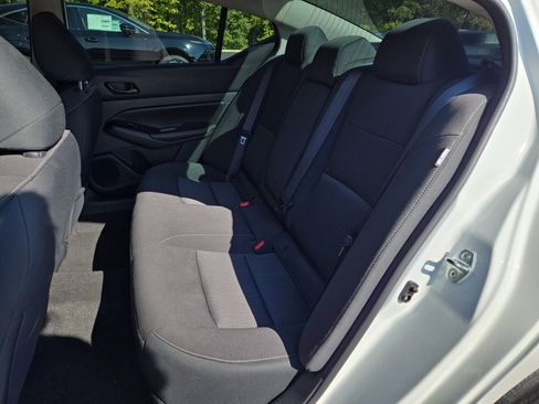 Used 2023 Nissan Altima 2.5 SV w/ SV Premium Package image 27