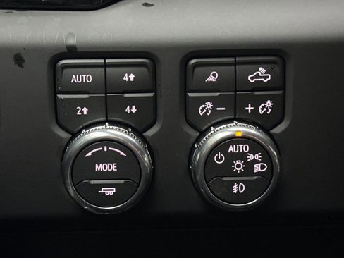 Used 2026 GMC Sierra 2500 AT4X image 30