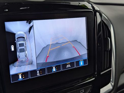 Used 2023 Chevrolet Traverse LT w/ LT Premium Package AWD/4WD image 28