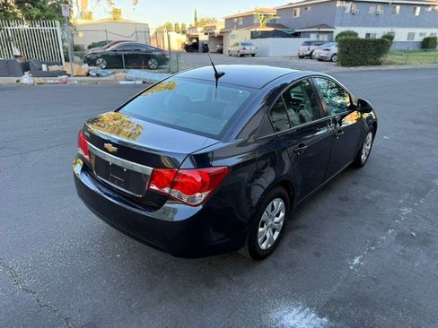 Used 2014 Chevrolet Cruze LS image 16