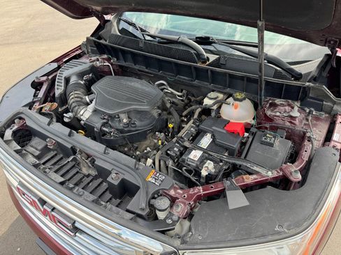 Used 2018 GMC Acadia SLT AWD/4WD image 25