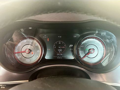 Used 2019 Dodge Charger R/T w/ Blacktop Package RWD image 12