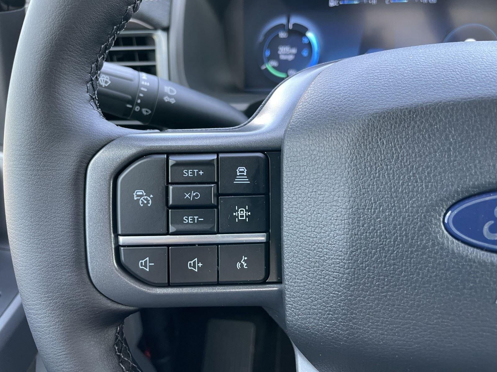 New 2025 Ford F150 Lightning Flash AWD/4WD image 16