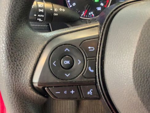 Used 2020 Toyota RAV4 XLE FWD image 13