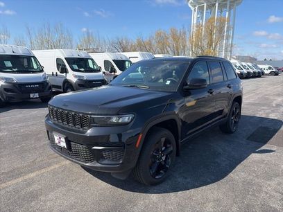 New 2025 Jeep Grand Cherokee Altitude w/ Trailer Tow Package