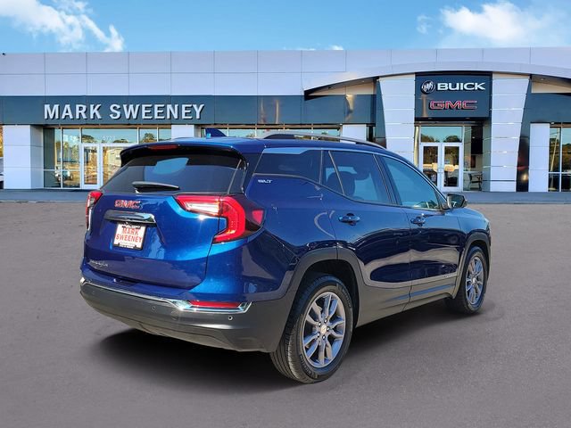 Used 2022 GMC Terrain SLT w/ Tech Package FWD image 29