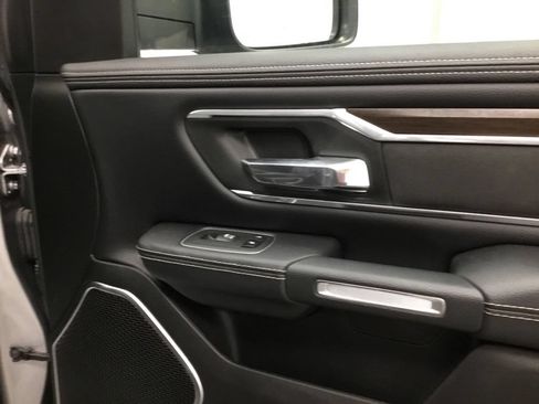 Used 2022 RAM 1500 Laramie AWD/4WD image 19