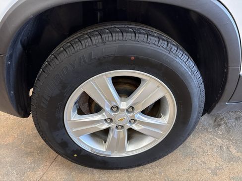 Used 2018 Chevrolet Trax LT w/ LT Convenience Package FWD image 10