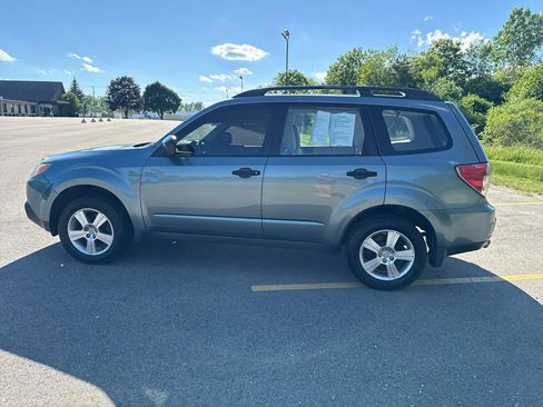 Used 2012 Subaru Forester 2.5X w/ Alloy Wheel Pkg AWD/4WD image 8