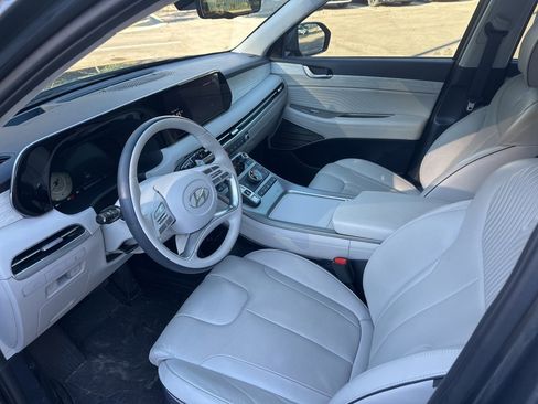 Used 2024 Hyundai Palisade Calligraphy image 10