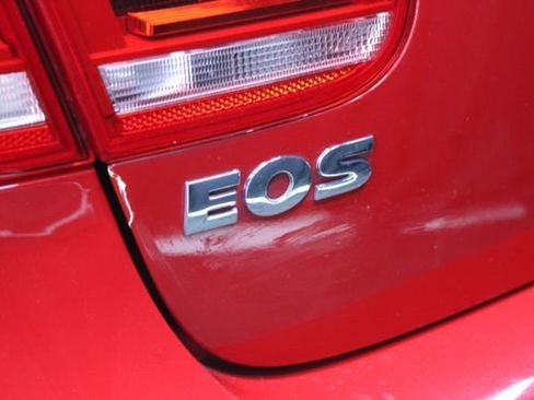 Used 2014 Volkswagen Eos Komfort image 10