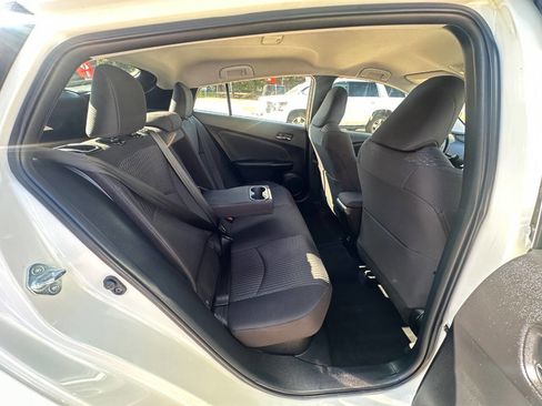 Used 2016 Toyota Prius Three Touring image 19