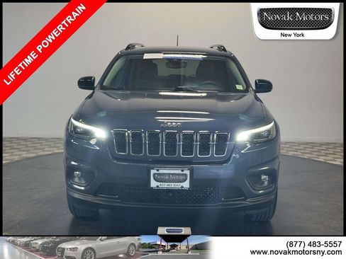 Used 2022 Jeep Cherokee Latitude Lux AWD/4WD image 2