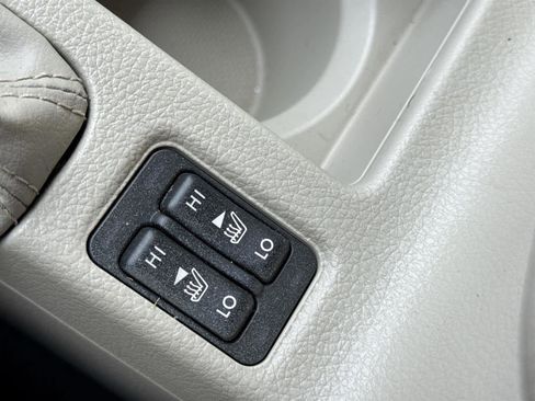 Used 2013 Subaru Impreza 2.0i Sport Premium image 18