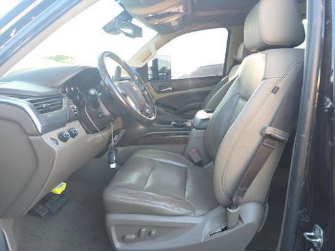Used 2018 Chevrolet Suburban LT image 9