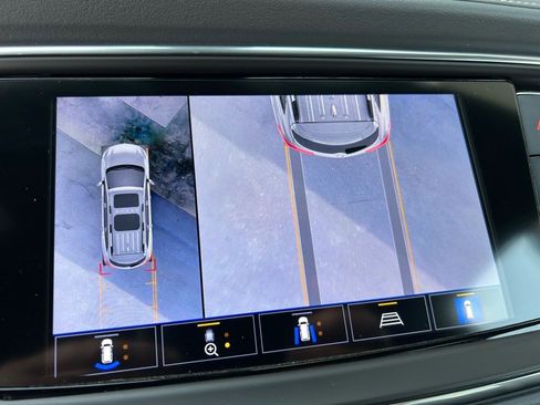 Used 2024 Buick Enclave Premium image 34