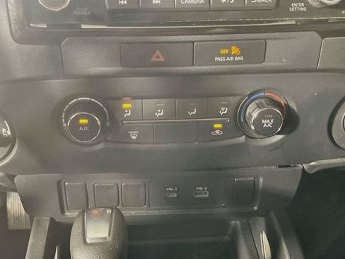 Used 2022 Nissan Frontier SV AWD/4WD image 16