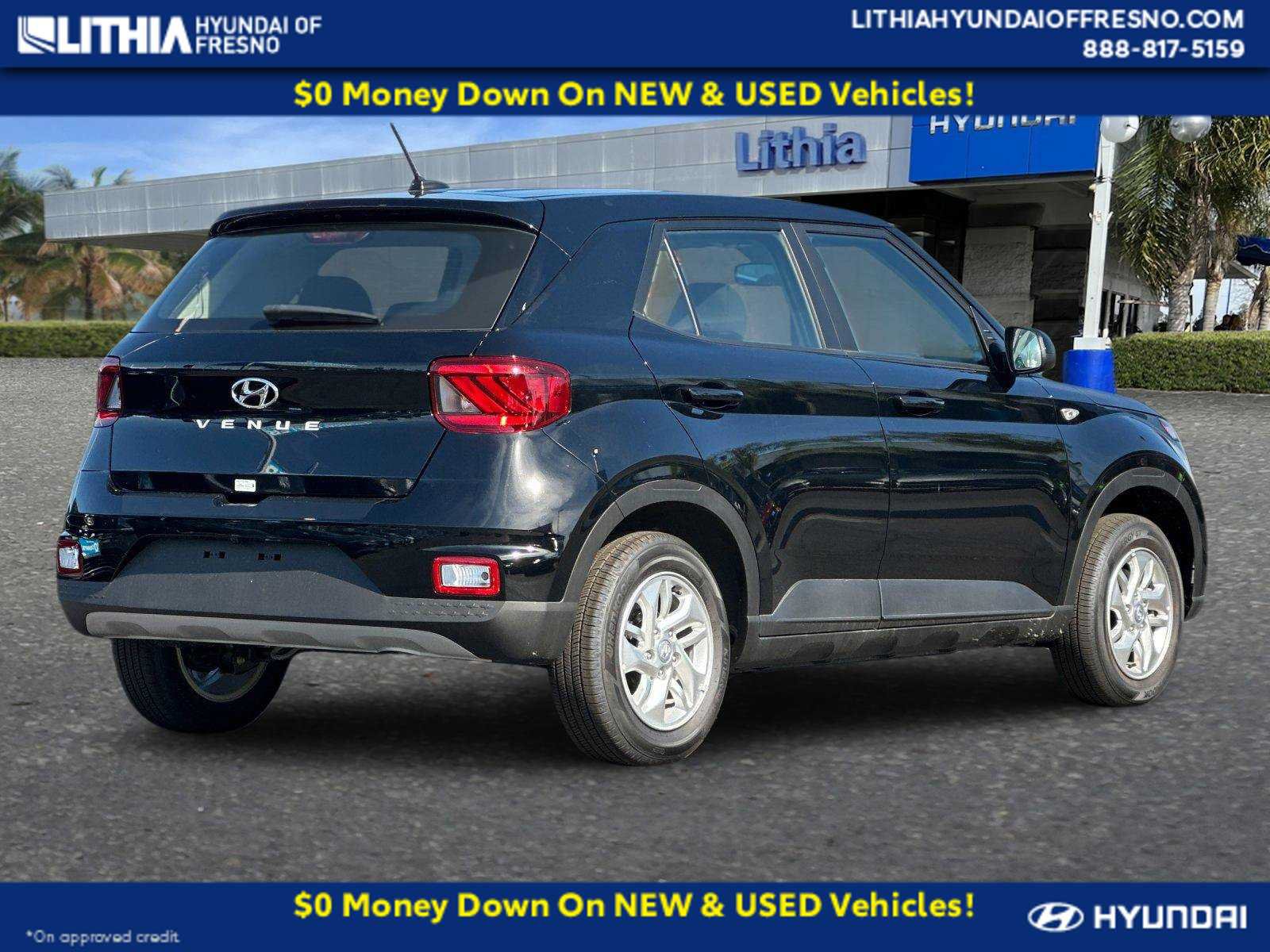 New 2026 Hyundai Venue SE FWD image 2