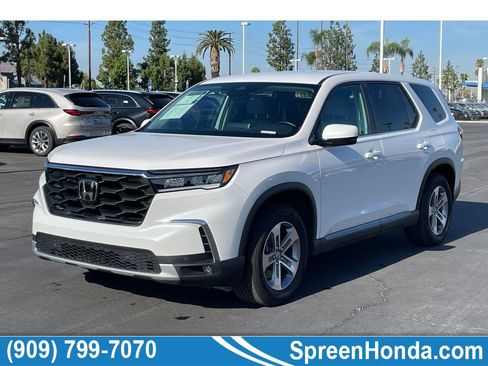 Certified 2025 Honda Pilot EX-L image 1