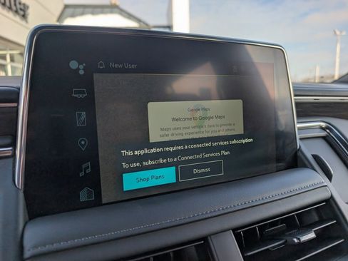 Used 2024 Chevrolet Suburban LT image 27