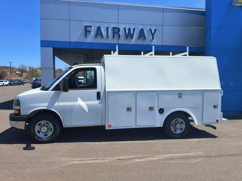 New 2024 Chevrolet Express 3500 w/ Power Convenience Package RWD image 5