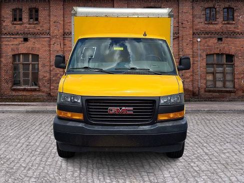 Used 2021 GMC Savana 3500 w/ Power Convenience Package RWD image 2