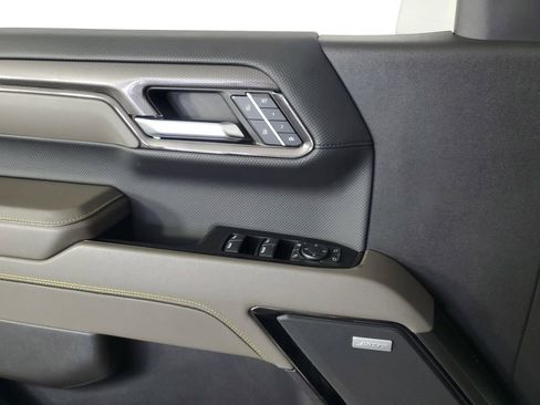 Used 2024 Chevrolet Silverado 1500 ZR2 w/ Technology Package image 33