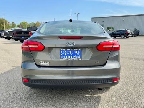 Used 2017 Ford Focus SE FWD image 5